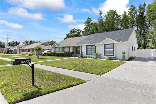 Backyard, Exterior, Facade, Ranch