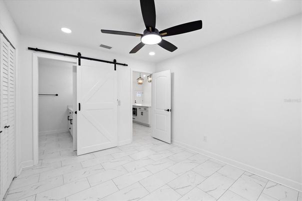 Empty room, Interior, Marble, Recessed Lighting