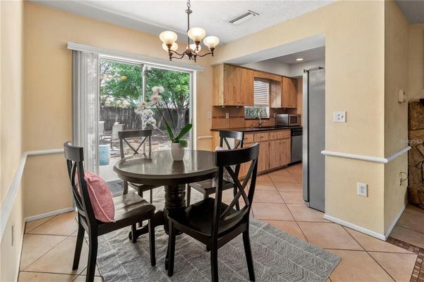 Chandelier, Dining room, Interior, Kitchen, Recessed Lighting