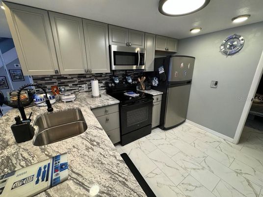 Interior, Kitchen, Marble, Recessed Lighting