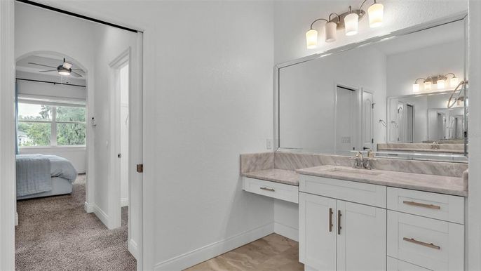 Bathroom, Dual Sink Vanities, Interior
