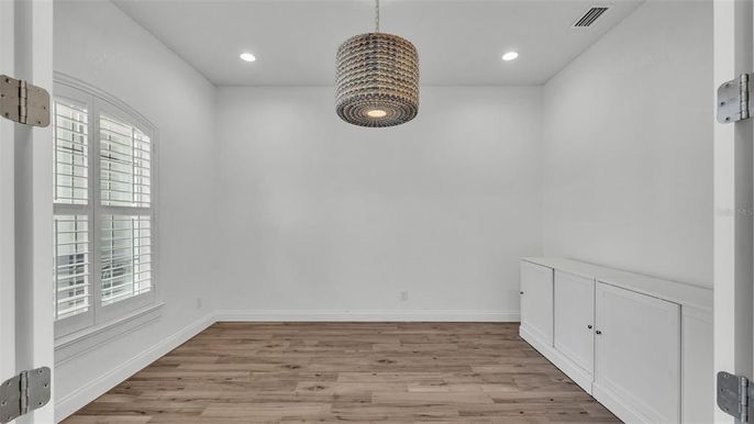 Empty room, Interior, Recessed Lighting, Wood Texture Flooring