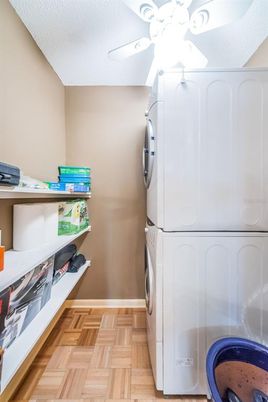 Interior, Washer, Wood Texture Flooring