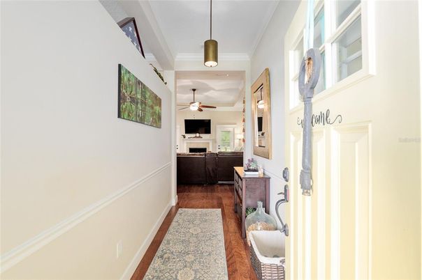 Interior, Pendant Lights, Wood Texture Flooring
