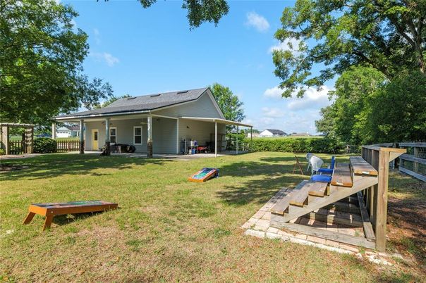 Backyard, Exterior
