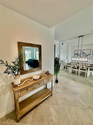 Dining room, Interior