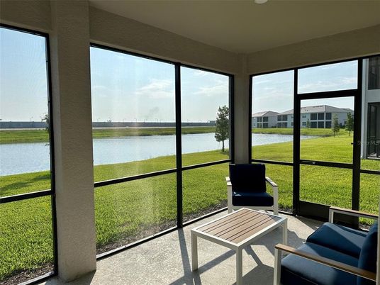 Interior, Sun Room, Water