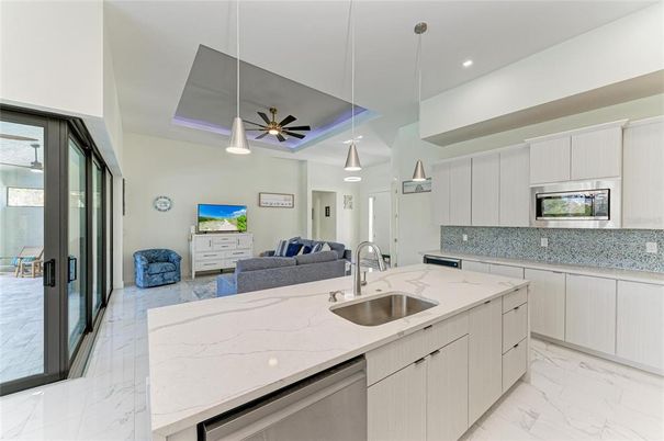 Interior, Kitchen, Living room, Marble, Pendant Lights, Recessed Lighting
