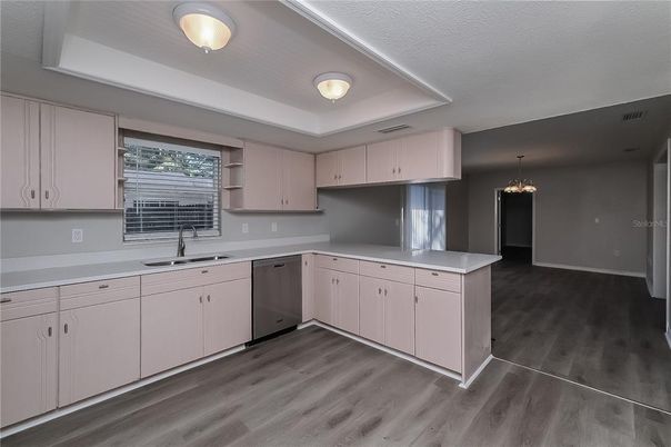 Chandelier, Interior, Kitchen, Wood Texture Flooring