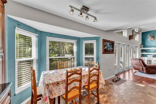 Dining room, Interior