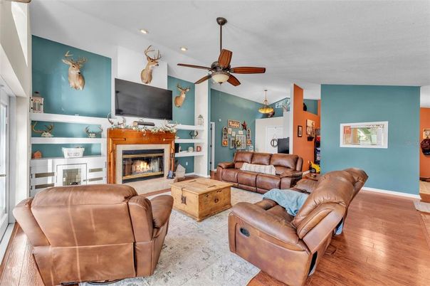Fireplace, Interior, Living room, Pendant Lights, Recessed Lighting, Wood Texture Flooring
