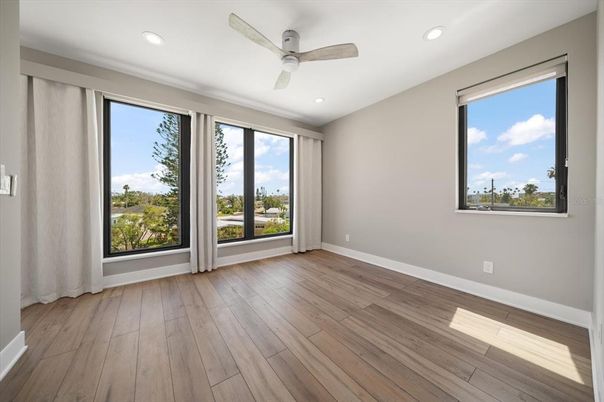 Empty room, Interior, Recessed Lighting, Wood Texture Flooring