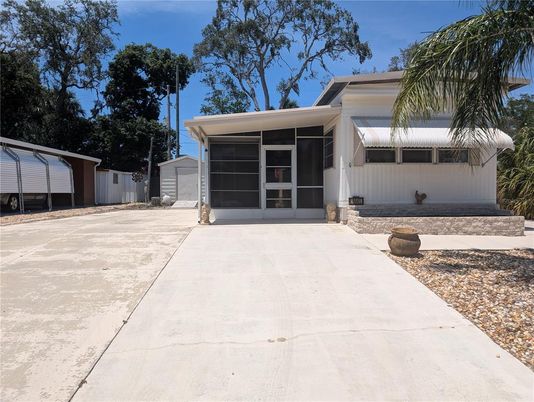 Detached Garage, Exterior