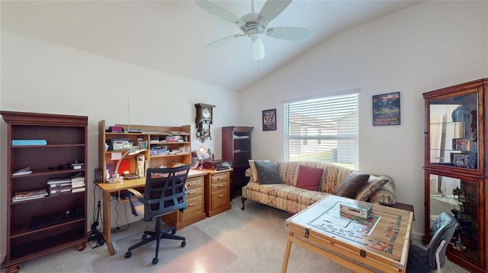 Home Office, Interior
