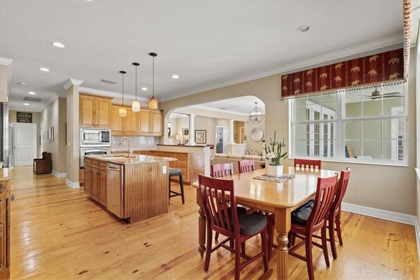 Dining room, Interior, Kitchen, Pendant Lights, Recessed Lighting, Wood Texture Flooring
