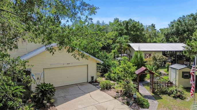 Detached Garage, Exterior