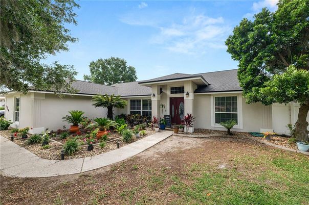 Backyard, Exterior, Facade, Ranch