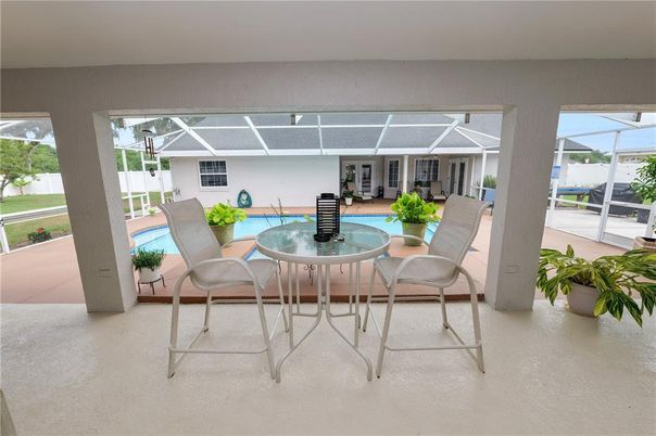 Interior, Pool, Sun Room