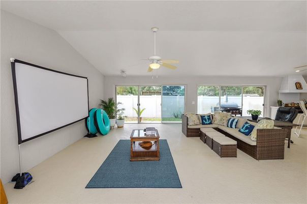 Interior, Living room, Projection Screen, Recessed Lighting