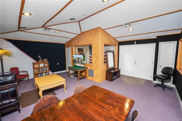 Game Room, Interior, Recessed Lighting