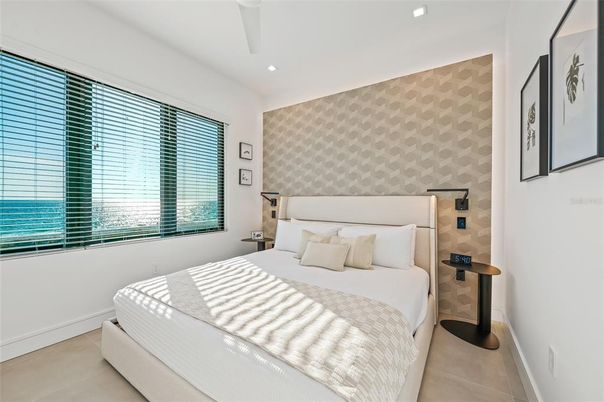 Bedroom, Interior, Recessed Lighting, Water