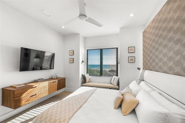 Bedroom, Interior, Recessed Lighting, Water