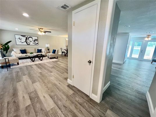 Interior, Living room, Recessed Lighting, Wood Texture Flooring
