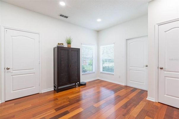 Empty room, Interior, Recessed Lighting, Wood Texture Flooring