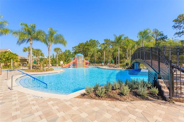 Exterior, Playground, Pool