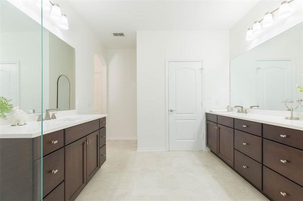 Bathroom, Dual Sink Vanities, Interior
