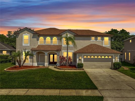 Attached, Exterior, Facade, Mediterranean