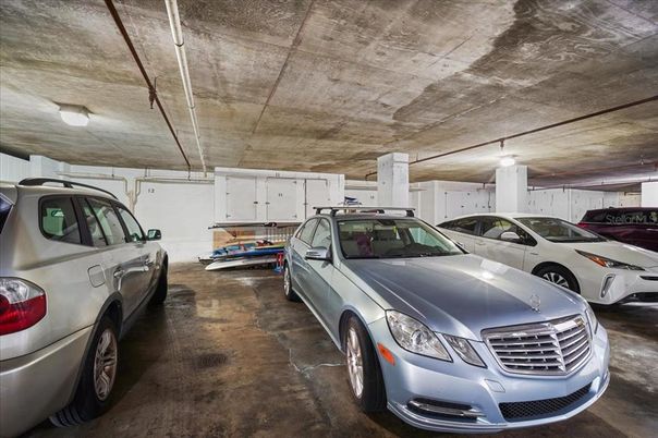 Garage, Interior