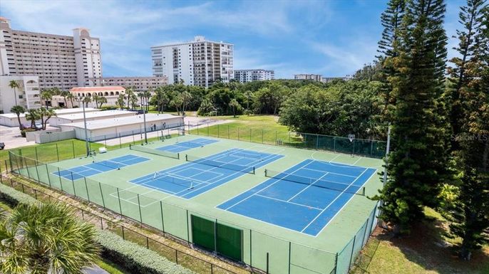 Exterior, Tennis Courts