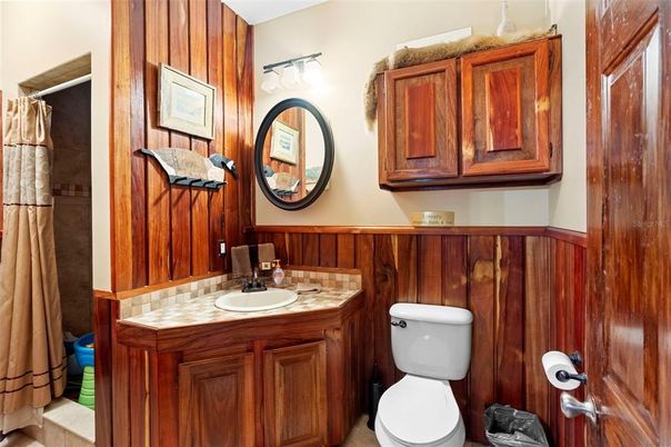 Bathroom, Interior, Tile Countertops