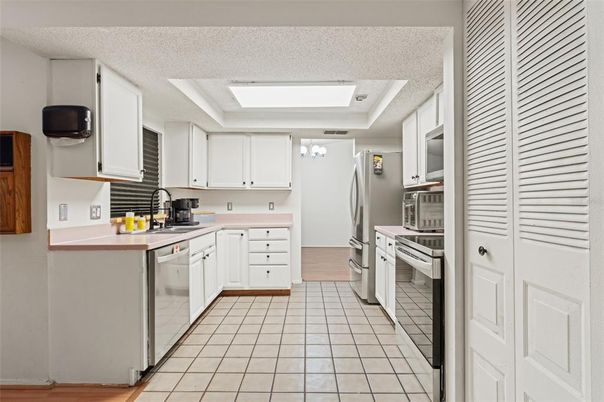 Interior, Kitchen, Stainless Steel Appliances