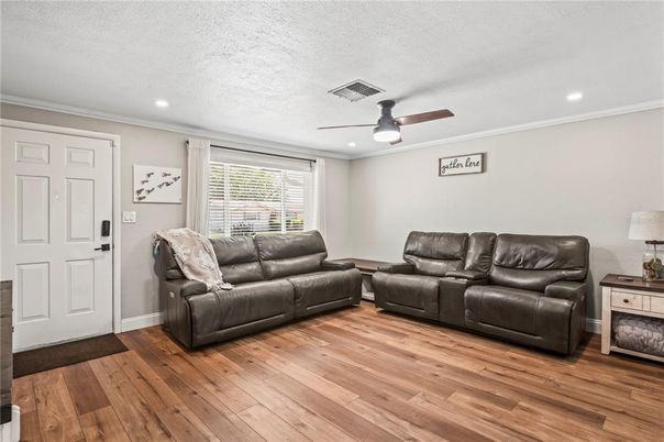 Interior, Living room, Recessed Lighting, Wood Texture Flooring