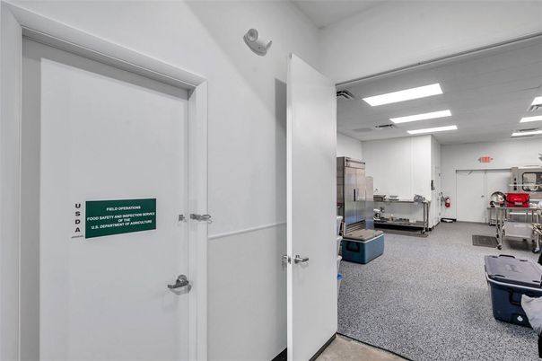 Fitness Equipment, Interior, Recessed Lighting