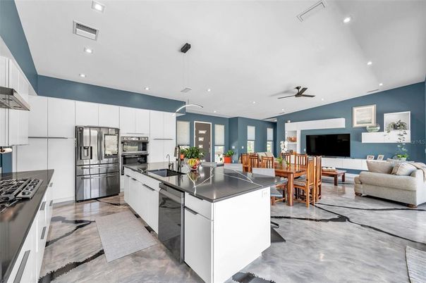 Dining room, Interior, Kitchen, Living room, Pendant Lights, Recessed Lighting, Stainless Steel Appliances