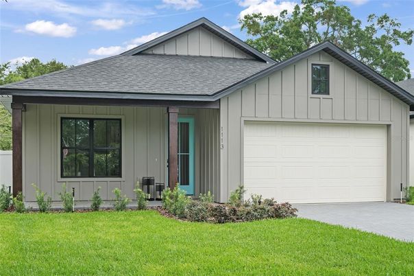 Attached, Exterior, Facade, Farmhouse
