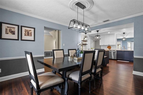 Dining room, Interior, Kitchen, Pendant Lights, Recessed Lighting, Wood Texture Flooring