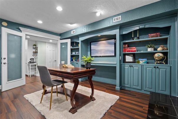 Home Office, Interior, Recessed Lighting, Wood Texture Flooring