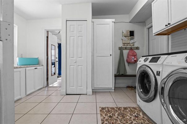 Interior, Washer
