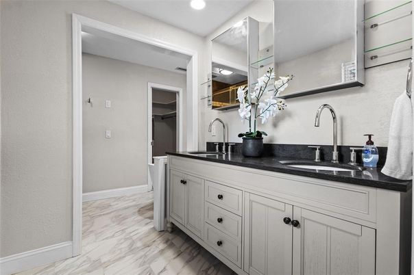 Interior, Kitchen, Marble, Recessed Lighting