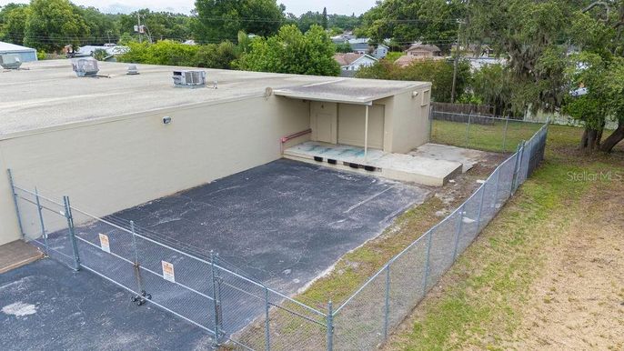 Exterior, Drone