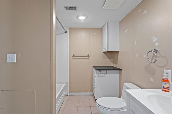 Bathroom, Interior, Recessed Lighting