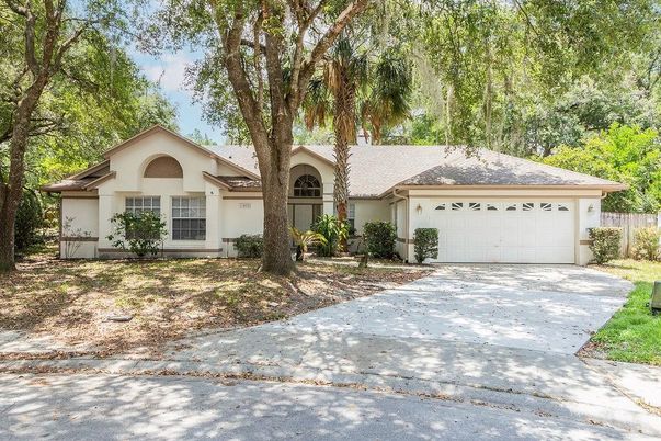 Attached, Exterior, Facade, Ranch