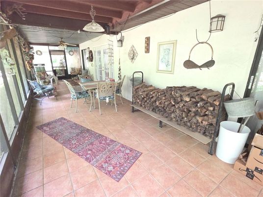Dining room, Interior