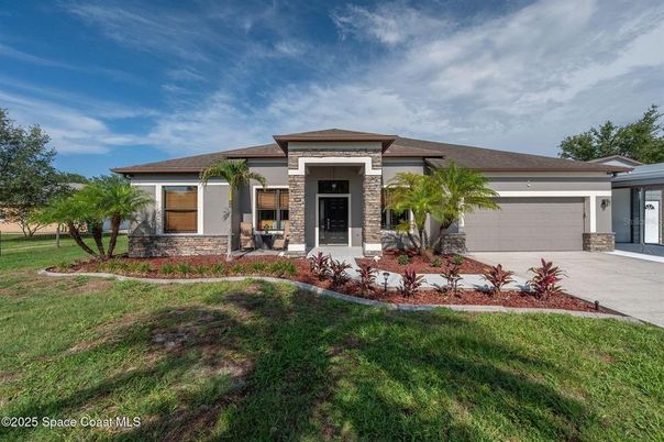 Attached, Backyard, Exterior, Facade, Ranch