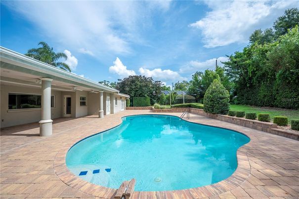 Exterior, Pool