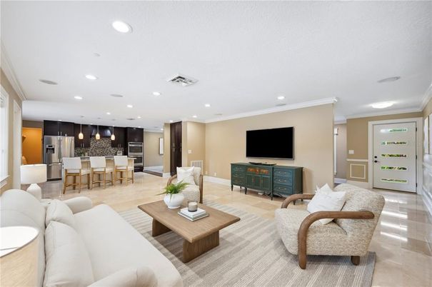 Interior, Kitchen, Living room, Pendant Lights, Recessed Lighting, Stainless Steel Appliances